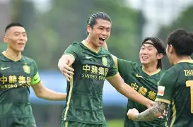 九游体育-从转折点北京国安造点机会到冲刺阶段法兰克福备战法甲，今晨山东泰山调整名单以备德国杯